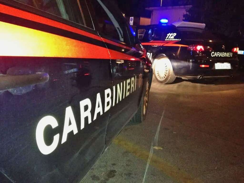 Omicidio A San Felice A Cancello Uccide Il Padre A Coltellate E Fugge