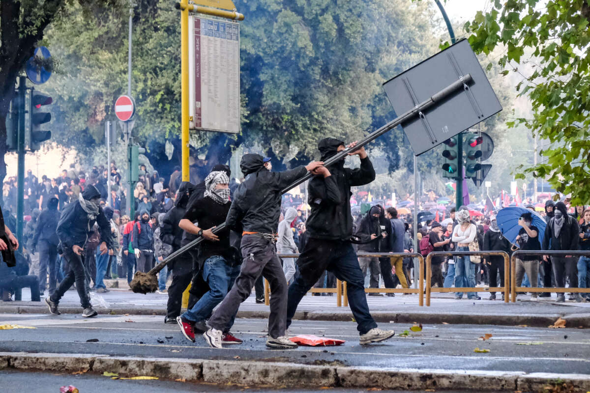 Manifestazione Pro Palestina Di Roma In Mila In Piazza Cori E