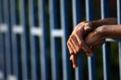 Il dramma della droga in carcere, la garante: “Non hanno nulla da fare, bisogna agire”