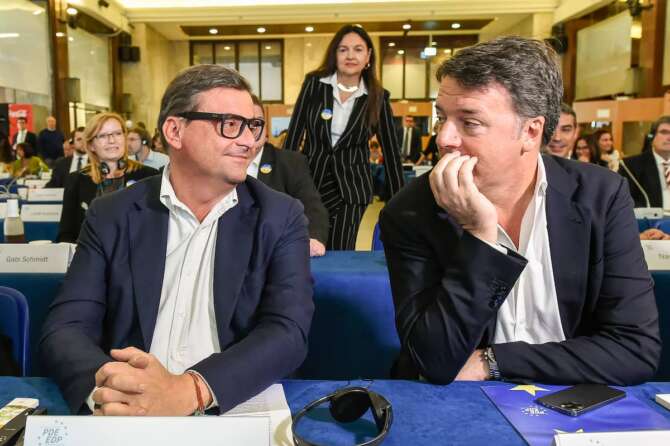 Calenda deluso da Renzi: “Ho sbagliato a fidarmi, ora un nuovo Fronte Repubblicano”