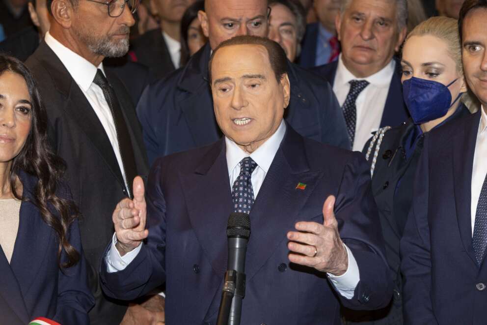 A Berlusconi va il rispetto dei dem