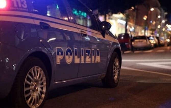 Agguato nella notte a Napoli: 44enne sullo scooter ucciso a colpi di pistola