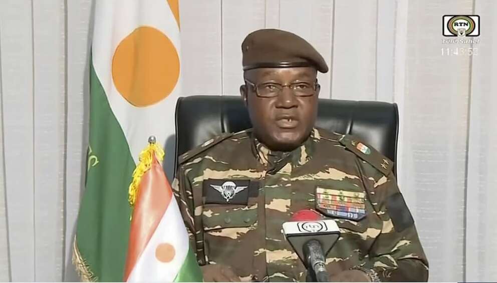 Golpe in Niger, il generale Tchiani si autoproclama Capo dello Stato: Parigi non lo riconosce