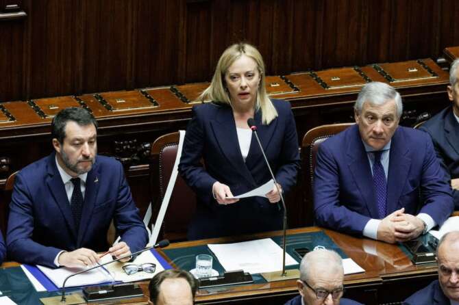 Tajani allo scontro con Salvini in ottica Europee, ‘no’ ad accordi con Le Pen e AfD: ira della Lega contro Forza Italia