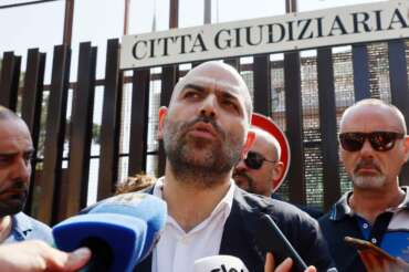 Saviano cacciato dalla Rai dopo lo scontro con Salvini, l’annuncio dell’AD Sergio: “Scelta aziendale, non politica”