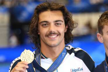 Chi è Thomas Ceccon, oro ai Mondiali di nuoto di Fukoka: il campione dei record