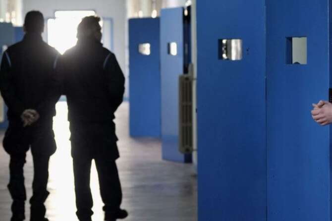 Povertà ed emarginazione autostrade per il carcere