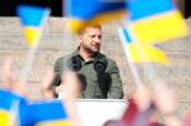 Appuntamento in Crimea, l’apertura di Zelensky: “Possibile una soluzione politica e non militare”