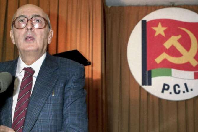 Quando Napolitano si scontrò con Berlinguer sulla “questione morale”: l’articolo sull’Unità dell’agosto 1981