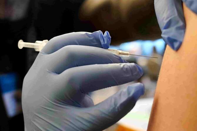 Contagi variante covid sintomi e vaccini