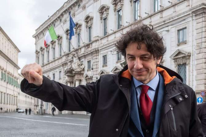 Cappato candidato nel seggio di Berlusconi a Monza, arriva l’appoggio del Pd di Schlein: si sfilano i 5 Stelle