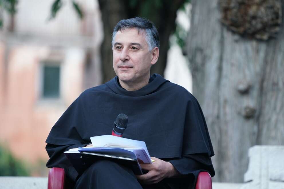 Intervista a Padre Enzo Fortunato, ex portavoce della Basilica del Sacro Convento di Assisi