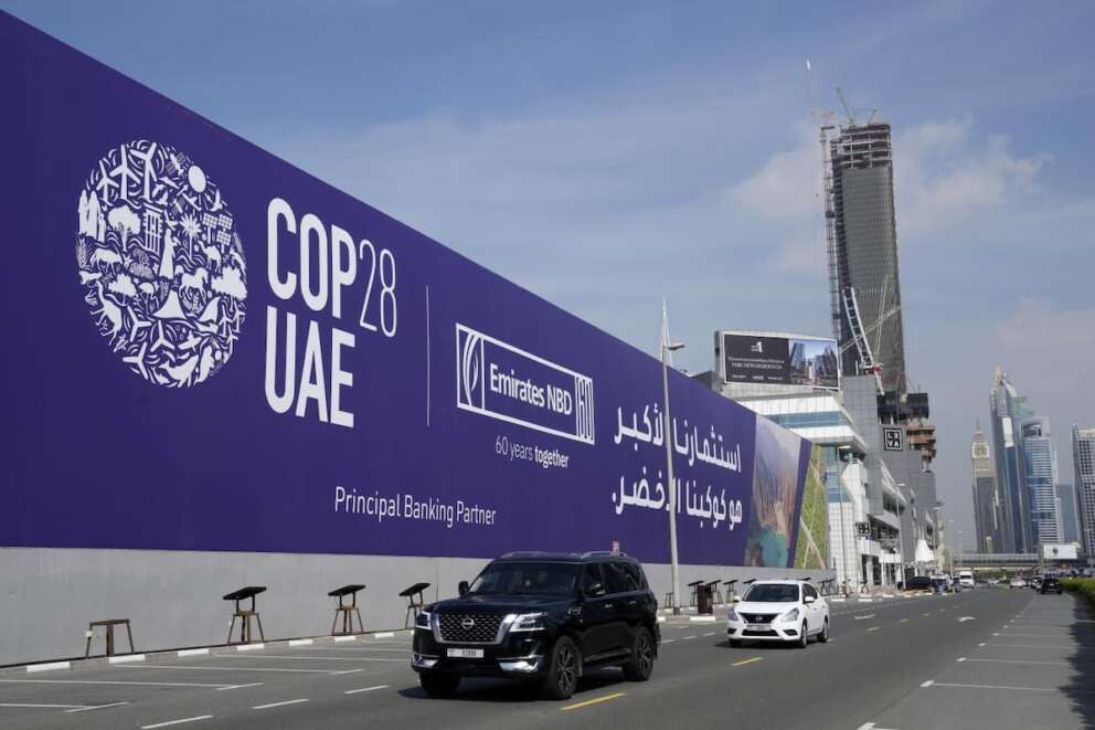 Cop28, cos’è la conferenza globale sul clima ospitata a Dubai: il paradosso del vertice nel regno del petrolio