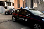 Milano: costringe la fidanzata minorenne a prostituirsi