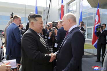 Putin “presto” in Corea del Nord, Kim Jong-un pronto a ricevere lo Zar: obiettivo nuovi accordi sulle armi