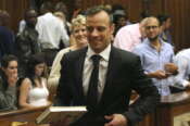 Oscar Pistorius scarcerato dopo 9 anni, uccise la fidanzata Reeva a casa: sconterà la pena in libertà vigilata