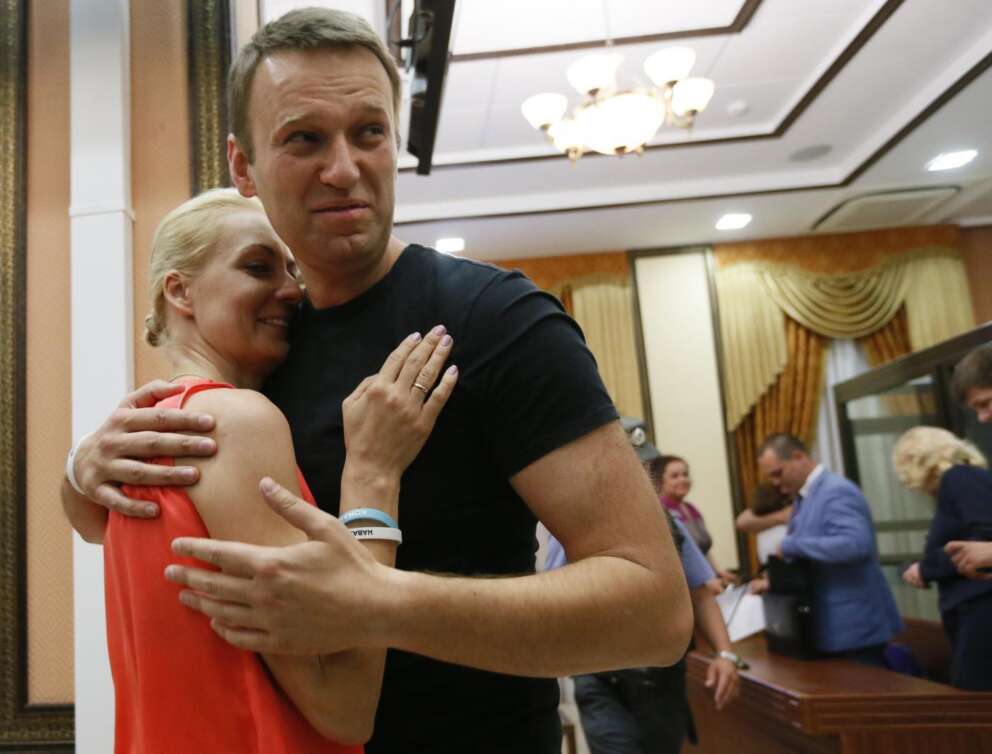 Perché la vedova di Navalny accusa Putin di aver avvelenato il marito con il novichok