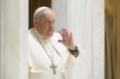 Papa Francesco: “Benedico gli sfruttatori e ve la prendete coi gay?”