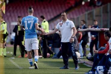 Foto LaPresse – Gerardo Cafaro 10/04/2016 Napoli (Italia) Sport Calcio SSC Napoli vs Hellas Verona Football Club Campionato di Calcio Serie A TIM 2015/2016 – Stadio ?San Paolo? Nella foto: Francesco Calzona Photo LaPresse – Gerardo Cafaro 10th April 2016 Naples (Italy) Sport Soccer SSC Napoli vs Hellas Verona Football Club Italian Football Championship League A TIM 2015/2016 – ?San Paolo? Stadium In the pic: Francesco Calzona