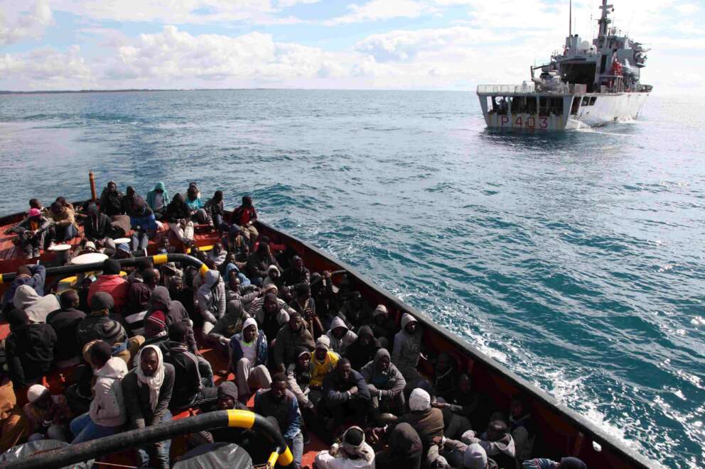 Frontex ha segnalato oltre 2mila barche di profughi ai miliziani libici