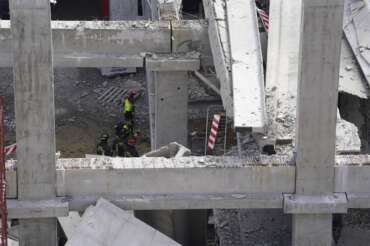 Crollo nel cantiere del supermercato a Firenze: tre operai morti, due ancora dispersi tra le macerie