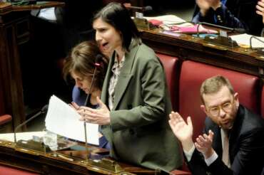 Elly Schlein nel suo intervento alla Camera dei Deputati