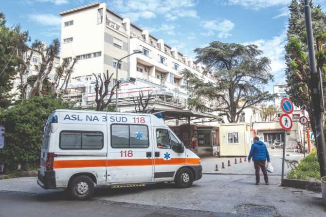 Giovane salvato dal tetano all’ospedale San Leonardo di Castellammare di Stabia