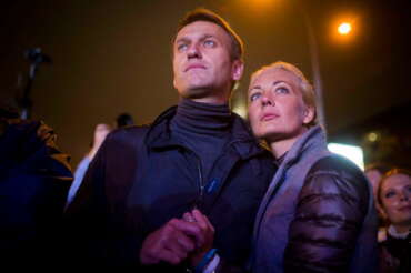 Yulia Navalny, la moglie di Alexei Navalny compare in video dopo la morte del marito