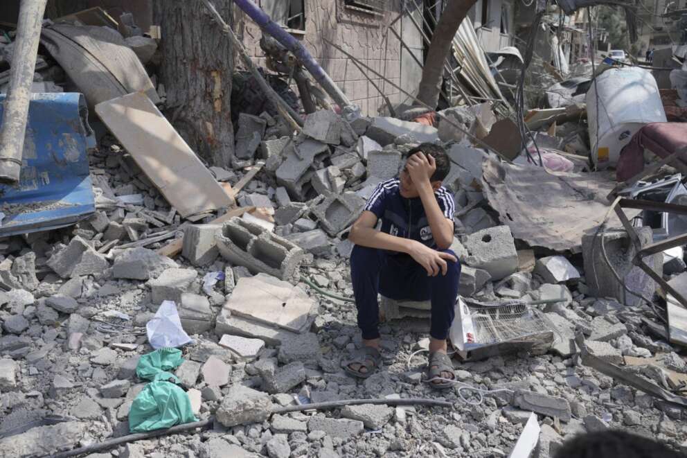 Israele bombarda campo profughi, 38mila vittime dall’inizio della guerra