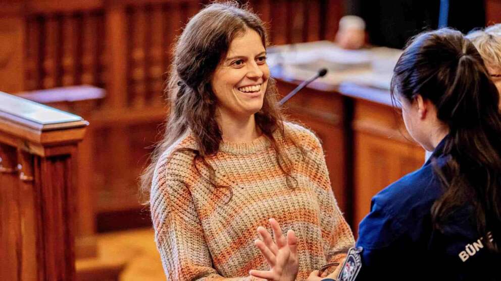Ilaria Salis, la prima intervista da candidata alle Europee: “Se eletta mi occuperò dei diritti dei detenuti”