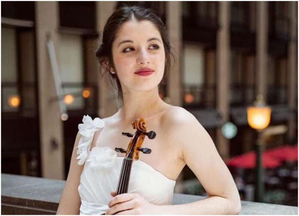 Intervista a Maria Duenas, la violinista prodigio: “Amo scoprire perché è stato composto un pezzo, quali emozioni ci sono dietro”