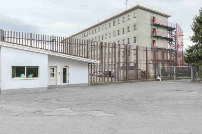 Detenuta si toglie la vita nel carcere della Dozza a Bologna: è il 25esimo suicidio del 2024