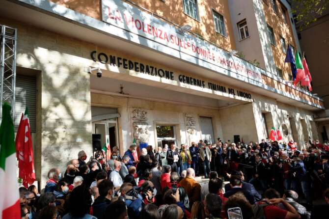 Assalto alla Cgil, “non ci fu devastazione”: condanne annullate