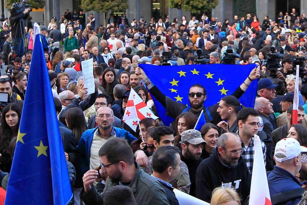 Georgia: voglia di Europa e paura di Putin. Proteste in piazza e disordini a Tbilisi contro la legge sugli agenti stranieri