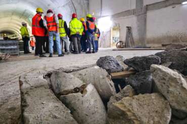 Capodichino, incidente nel cantiere della metro: un operaio morto e due feriti. Uno è grave