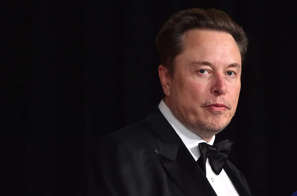 Elon Musk corre in soccorso dei Campi Flegrei: SpaceX e Starlink contro il terremoto