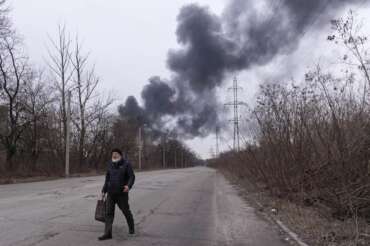 Ucraina, Zelensky dice ‘no’ alla tregua olimpica: 10mila persone evacuate dalla regione di Kharkiv
