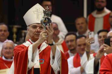 Miracolo di San Gennaro: quante volte si scioglie il sangue. Le date