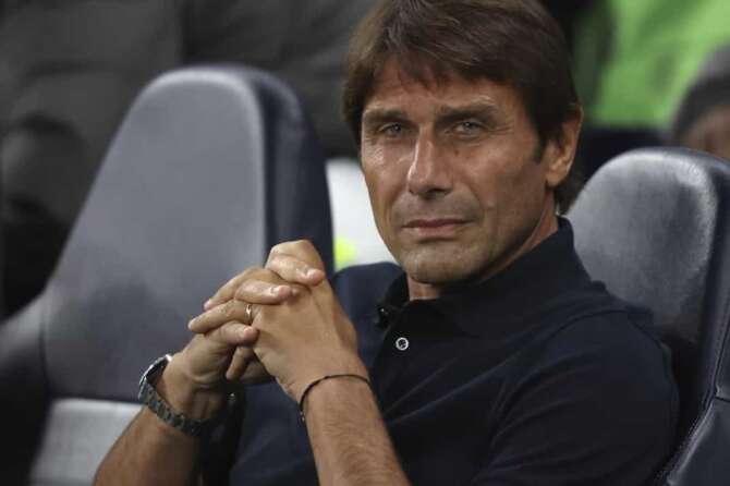 Tottenham’s head coach Antonio Conte ahead the Champions League soccer match between Tottenham Hotspur and Olympique de Marseille at Tottenham Hotspur stadium, in London, England, Wednesday, Sept. 7, 2022. (AP Photo/Ian Walton)