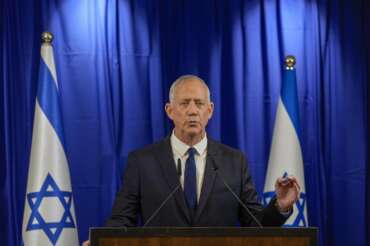 “In Israele servono nuove elezioni”, perché Benny Gantz ha lasciato il governo