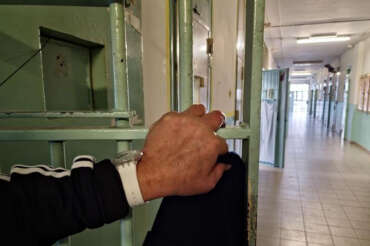 Due suicidi in carcere nelle ultime 48 ore, detenuti si sono tolti la vita a Caltanissetta e Genova