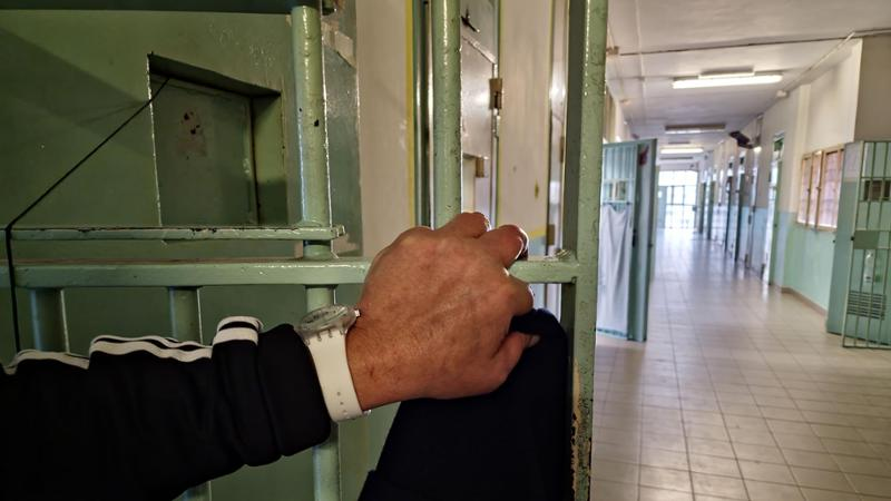 Due suicidi in carcere nelle ultime 48 ore, detenuti si sono tolti la vita a Caltanissetta e Genova