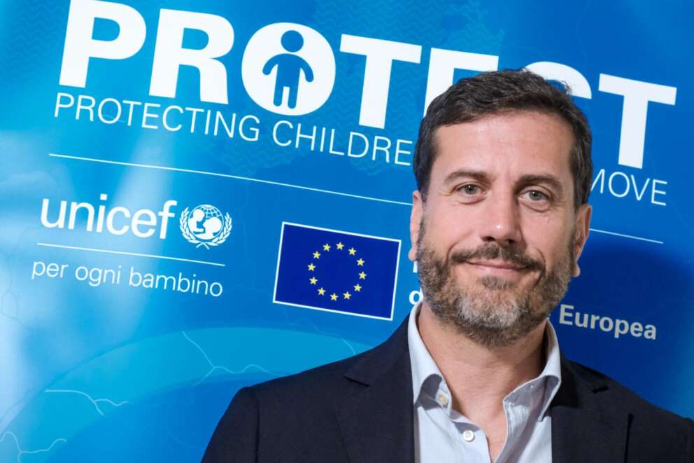 Intervista ad Andrea Iacomini: “Guerra, fame, ambiente: per i bambini è l’ora più buia dal 1946”