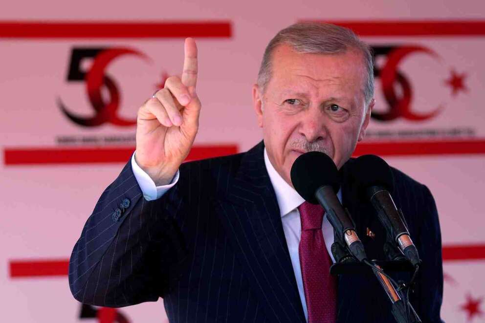 Erdogan minaccia Israele: “Non possono fare questo ai palestinesi, possiamo invaderli”