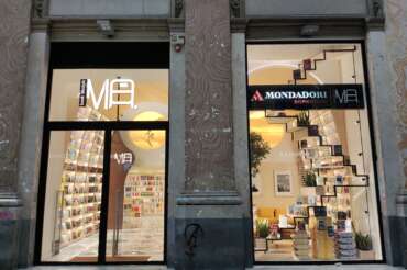 Il caso Mondadori a Napoli: il mistero dello store inaugurato, chiuso e mai riaperto in Galleria Umberto I