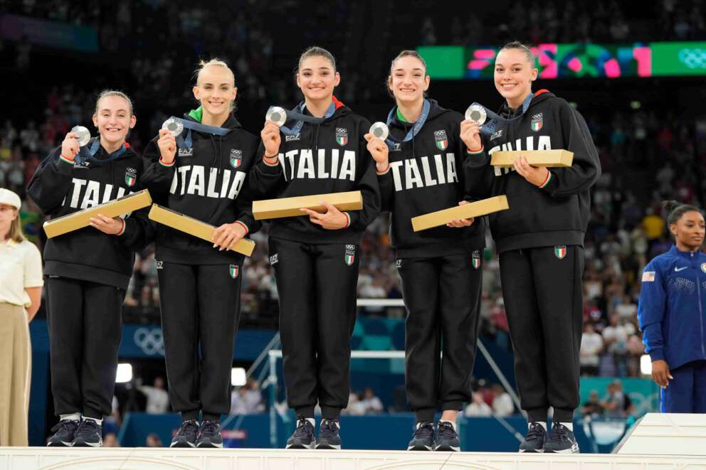 Cosa c’è nella scatola ‘misteriosa’ che regalano agli atleti vincitori di una medaglia alle Olimpiadi 2024 di Parigi