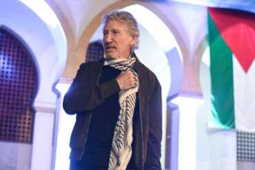“Deportazioni, stragi, Apartheid: ce la prendiamo con Roger Waters, ma il negazionista è Israele”