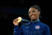 Simone Biles, la Regina della ginnastica protagonista alle Olimpiadi di Parigi 2024: altezza, età, peso e matrimonio