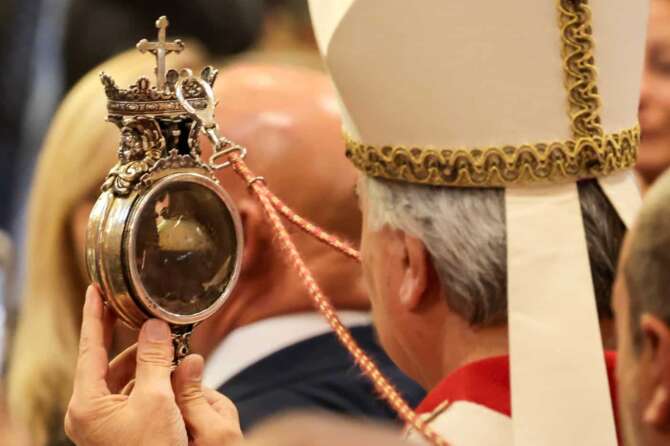 Naples 19 September 2024 Cathedral miracle of San Gennaro in the photo Monsignor Mimmo Battaglia with the case containing the melted blood of the patron saint of the city. (Photo by Alessandro Garofalo/LaPresse)