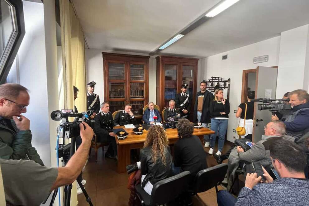 Neonati sepolti, la Conferenza stampa del procuratore capo Parma Alfonso D’Aquino, Traversetolo (Parma) 20 Settembre 2024 ( Foto Giornalista Giovanna Pavesi /LaPresse) Babies buried, Parma Chief Prosecutor Alfonso D’Aquino’s Press Conference, Traversetolo (Parma) September 20, 2024 ( Photo Journalist Giovanna Pavesi /LaPresse)